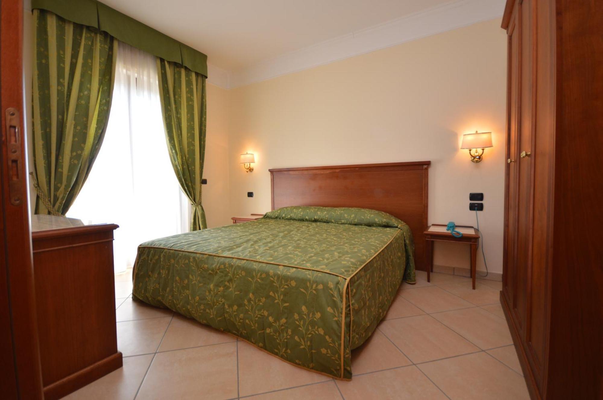 Hotel Residence Il Gabbiano Cirò Marina Habitación foto